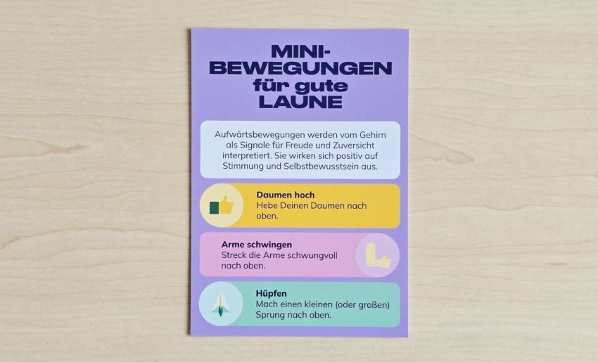 Postkarte »Mini-Bewegungen für gute Laune« von Irrsinnig Menschlich e.V.